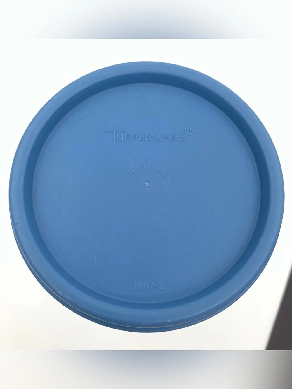 N/A vintage tupperware